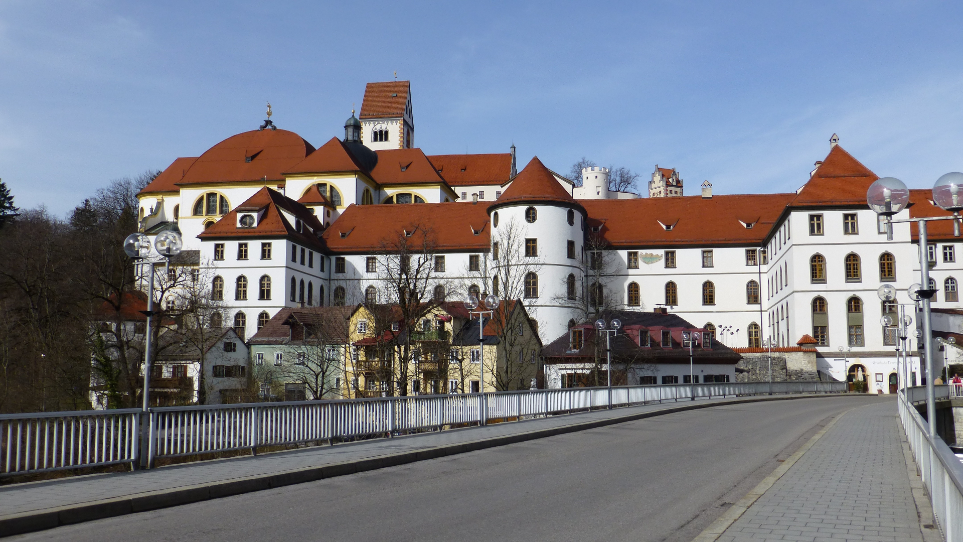 Blick auf Füssen mit Bergkulisse – Symbolbild für Hausverwaltung von Zweitwohnungen und Ferienobjekten